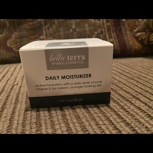 NIB Bella Terra Mineral Daily Moisturizer